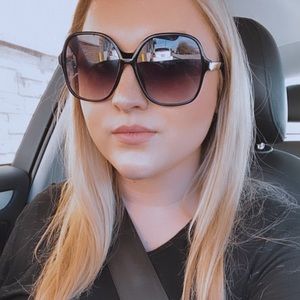 Meet your Posher, Melody